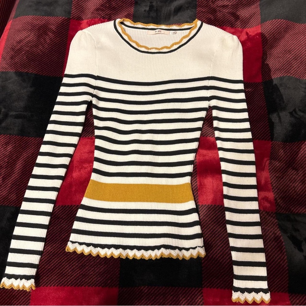 Dress up shirt from Francesca’s. Size XS. Black and white stripes with yellow.